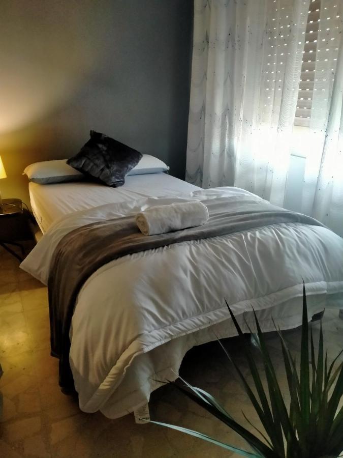 El Refugio Bed & Breakfast Villarrobledo Luaran gambar