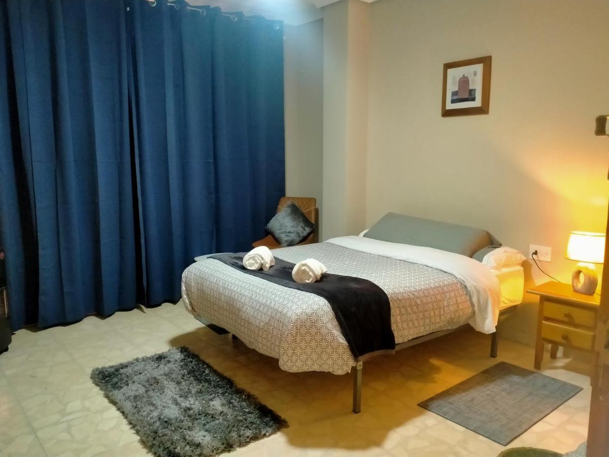 El Refugio Bed & Breakfast Villarrobledo Luaran gambar