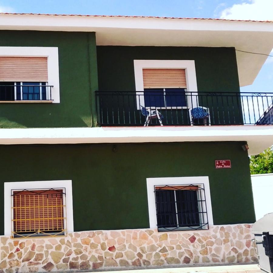 El Refugio Bed & Breakfast Villarrobledo Luaran gambar